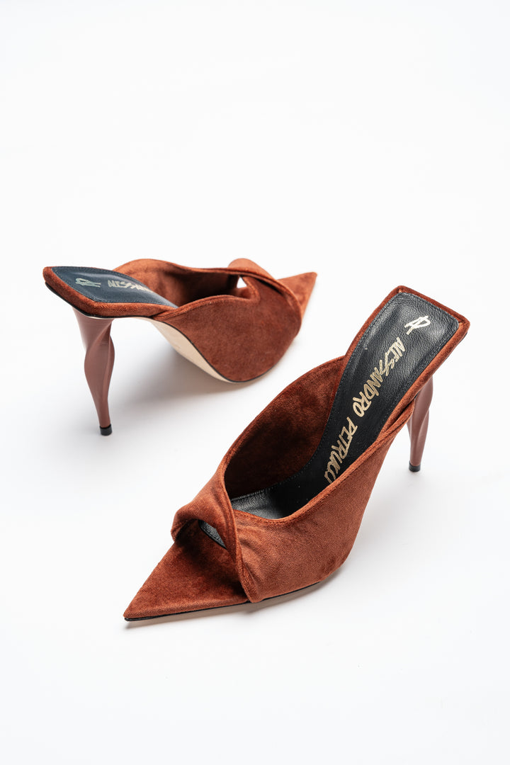 PATRICIA MULE 110