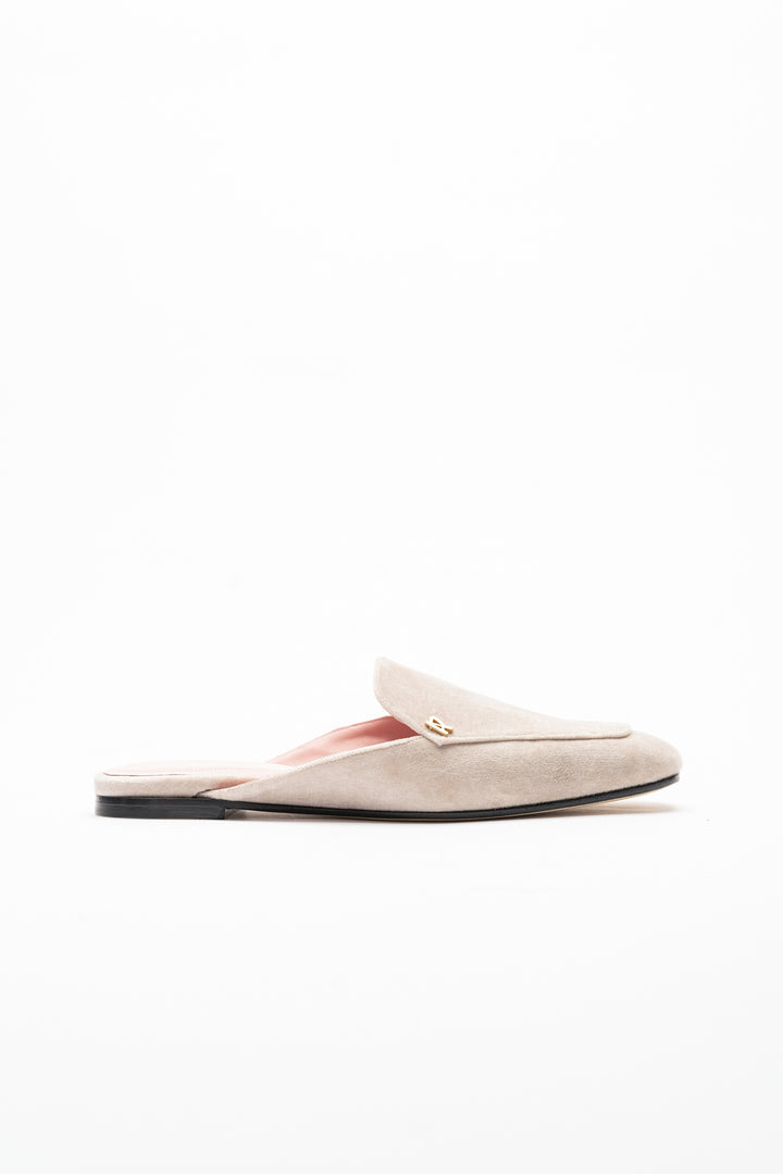 PATRICIA MOCCASIN